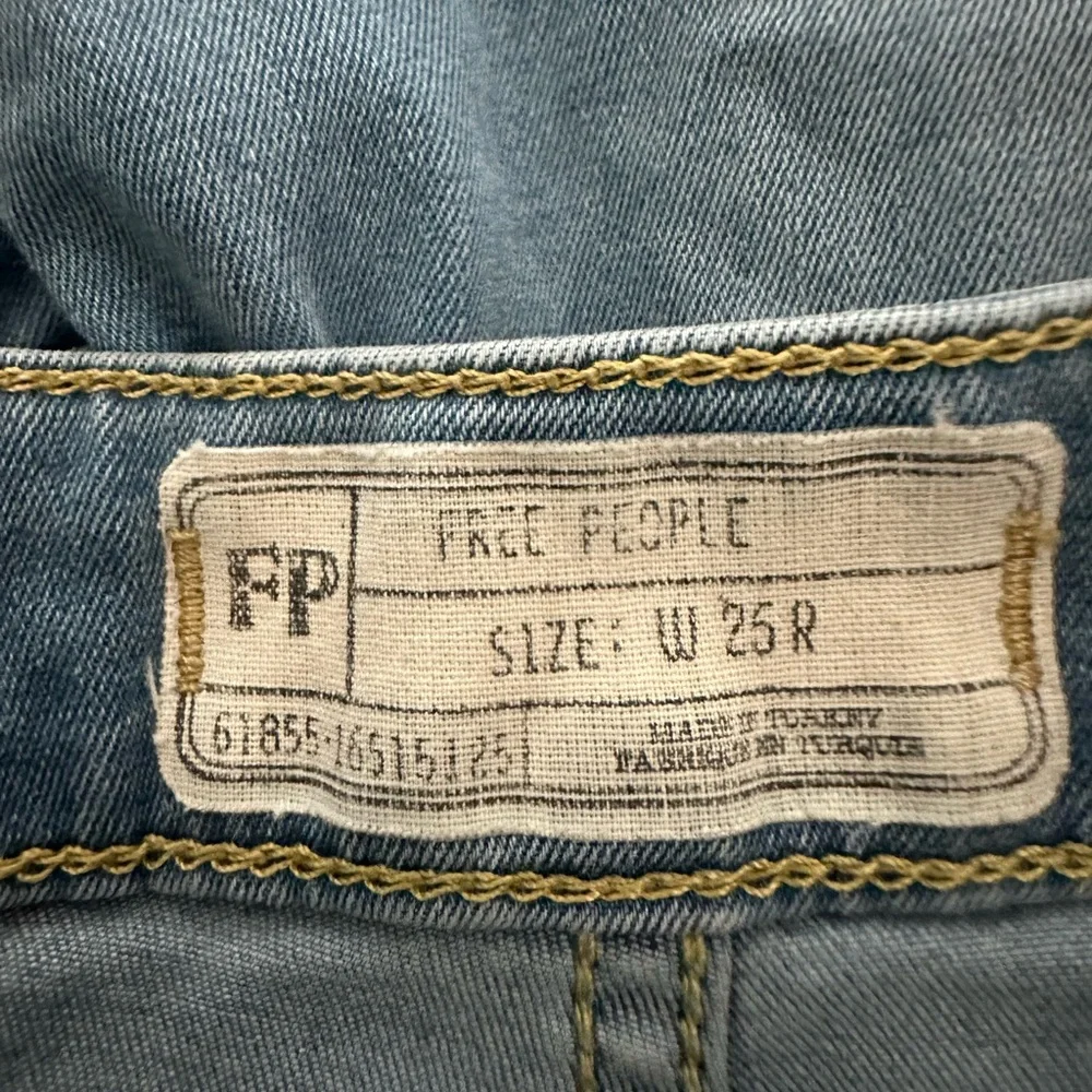 Free People Float On Flare High Rise Blue Jeans 25R Bell Bottoms Retro Bohemian